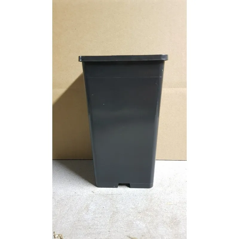 Pot carré noir 2 litres profond (12x12x20cm)(Par 10)